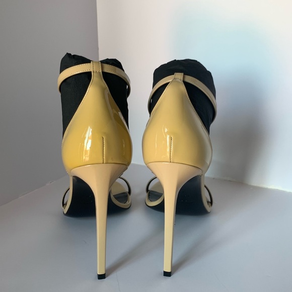 SOLD! NWT Saint Laurent “Jane 105” Nude Heel - Picture 3 of 5